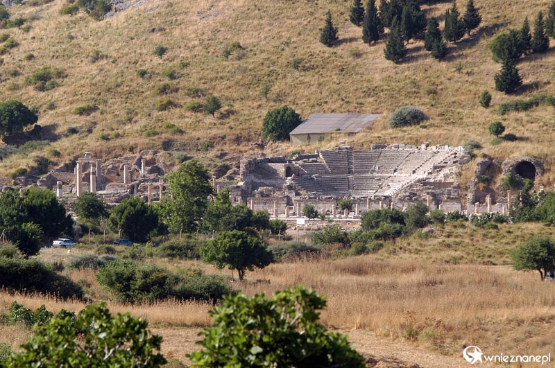 Starożytny Efez widziany z drogi do Meryemana. - foto: wnieznane.pl