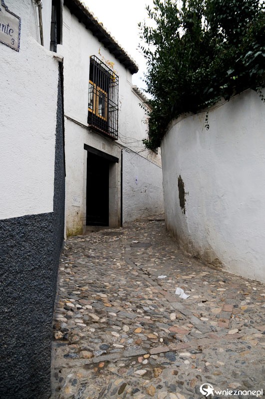 Hiszpania, Granada. Ciemna strona miasta. - foto: wnieznane.pl Hiszpania, Granada. Ciemna strona miasta. - foto: wnieznane.pl