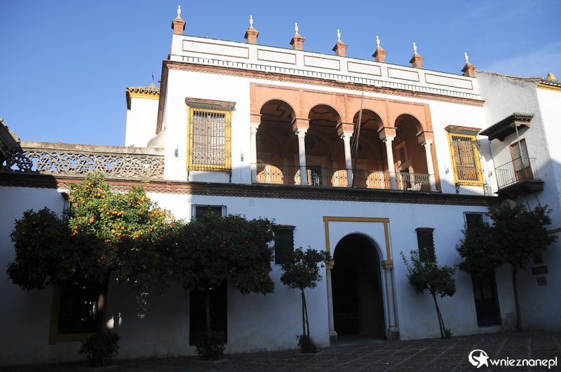 Hiszpania. Budynek na starym mieście w Sevilli. - foto: wnieznane.pl Hiszpania. Budynek na starym mieście w Sevilli. - foto: wnieznane.pl