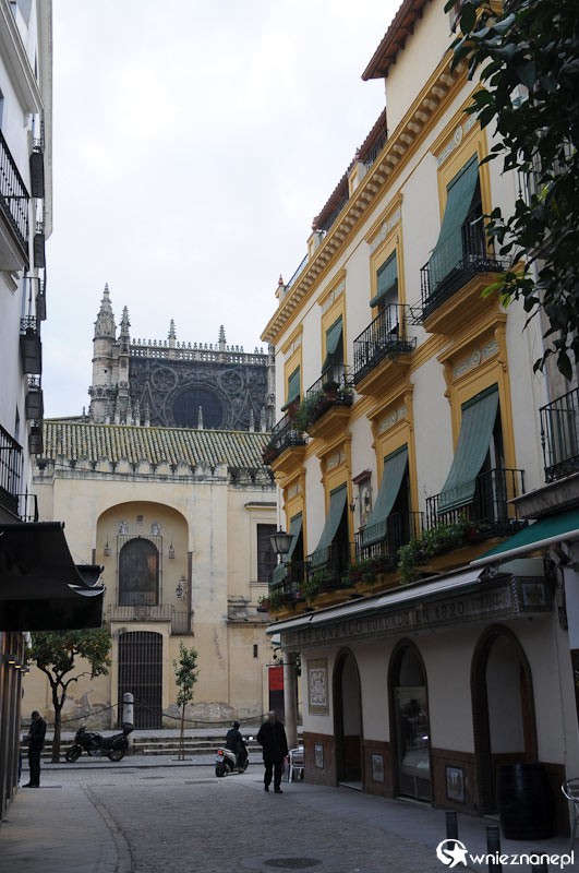 Hiszpania. Na starym mieście w Sevilli. - foto: wnieznane.pl Hiszpania. Na starym mieście w Sevilli. - foto: wnieznane.pl