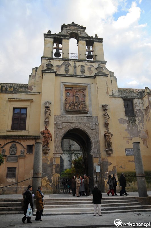 Hiszpania. Na starym mieście w Sevilli. - foto: wnieznane.pl