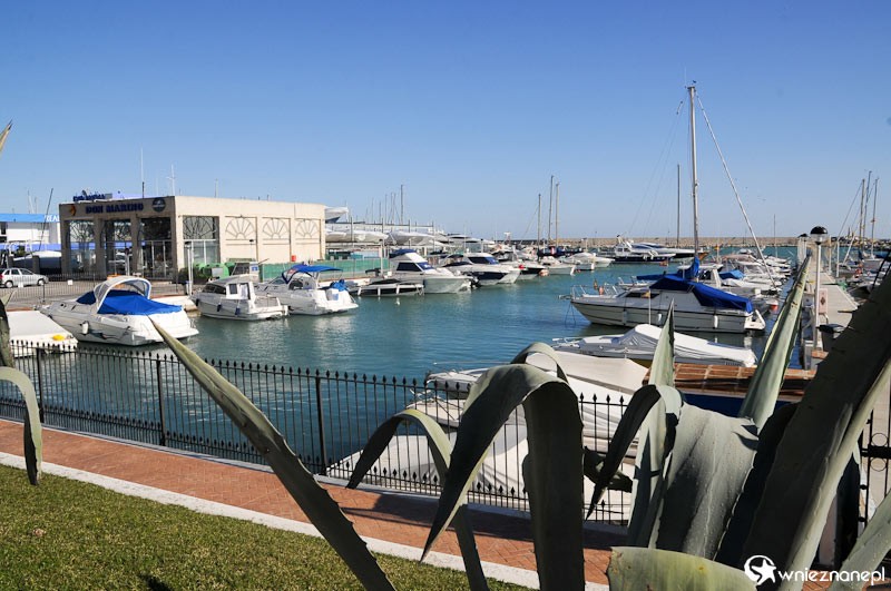 Costa del Sol. Malownicza marina w Esteponie. - foto: wnieznane.pl