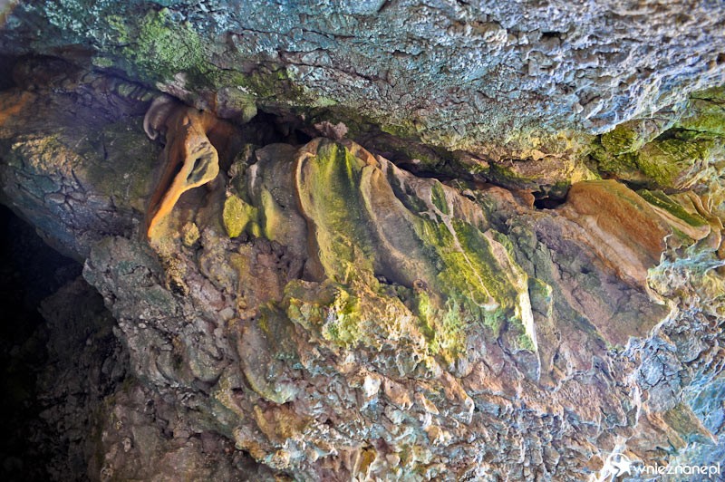 Grecka wyspa Korfu. Nacieki w Nausika Cave, jednej z Błękitnych Grot w okolicy Paleokastritsy. - foto: wnieznane.pl