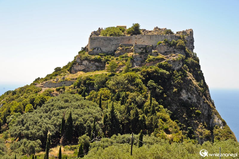 Grecka wyspa Korfu. Imponujące ruiny zamku Angelokastro. - foto: wnieznane.pl Grecka wyspa Korfu. Imponujące ruiny zamku Angelokastro. - foto: wnieznane.pl