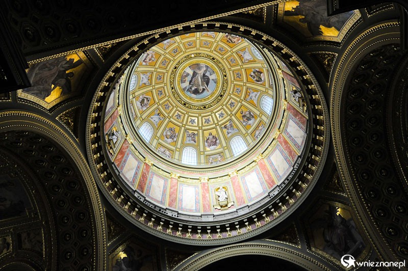 Budapeszt. Przepiękne wnętrze Bazyliki św. Stefana.   - foto: wnieznane.pl