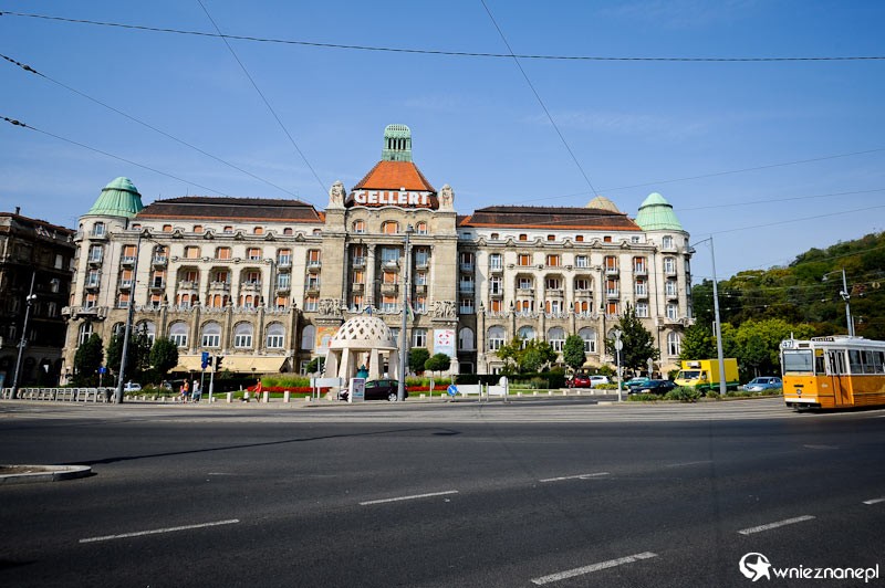 Budapeszt. Hotel i kąpielisko obok Wzgórza Gellerta. - foto: wnieznane.pl