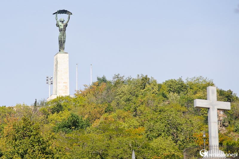 Budapeszt. Pomnik Wolności na Wzgórzu Gellerta. - foto: wnieznane.pl