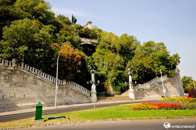 Budapeszt. Pomnik Gellerta na Wzgórzu Gellerta. - foto: wnieznane.pl