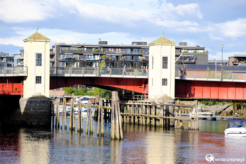 Trondheim. Bakklandet - zabytkowa starówka.  - foto: wnieznane.pl