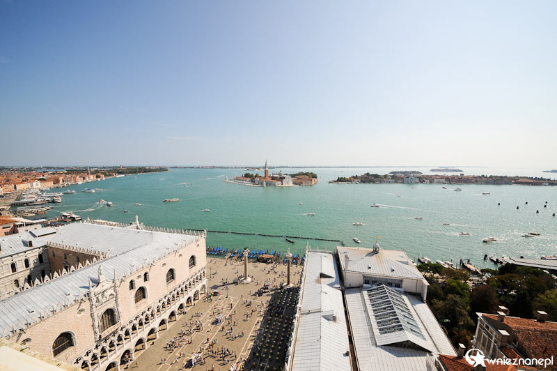 Wenecja. Piazzetta di San Marco, Riva degli Schiavoni i dalej Laguna Wenecka z Kościołem San Giorgio Maggiore i wyspa La Giudecca. - foto: wnieznane.pl