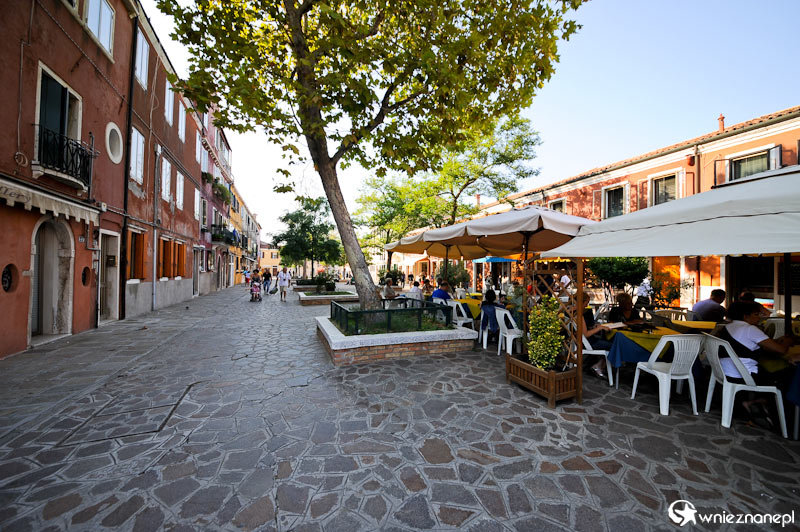 Wenecja. Główna aleja na wyspie Murano. - foto: wnieznane.pl