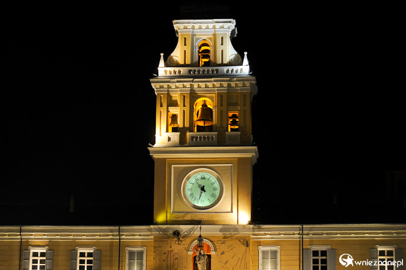 Parma. Palazzo del Governatore nocą.  - foto: wnieznane.pl