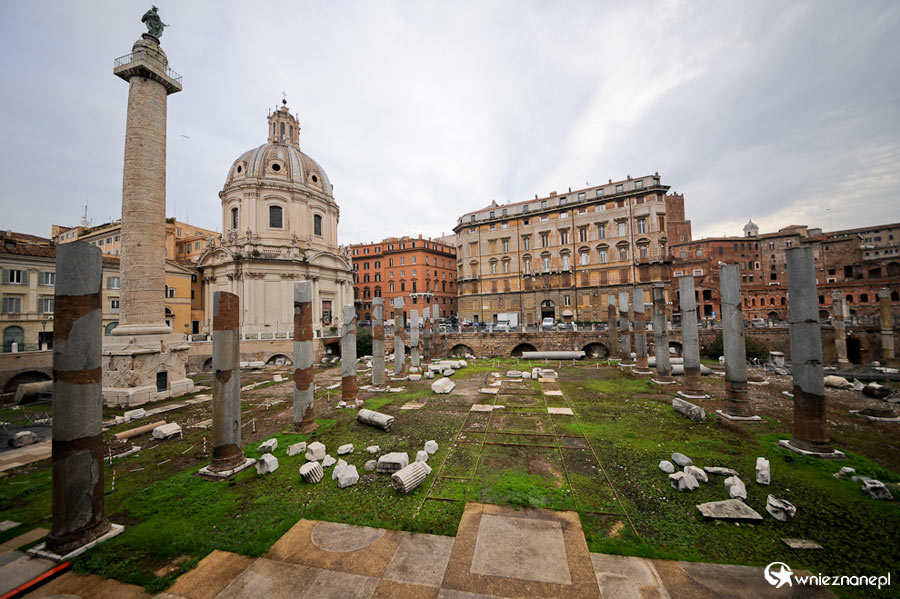 Rzym. Pozostałości po Forum Trajana.  - foto: wnieznane.pl
