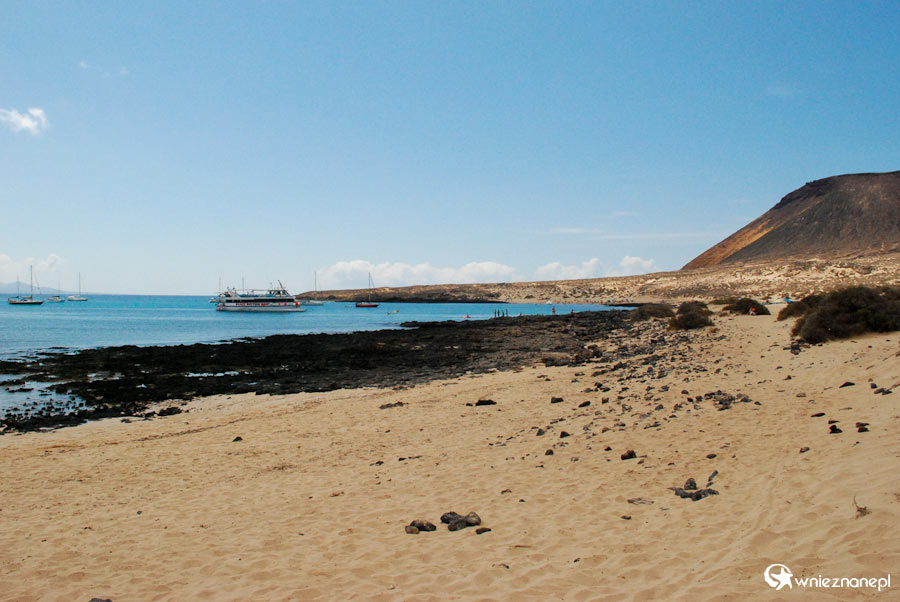 Wyspy Kanaryjskie: Plaża na wyspie La Graciosa - foto: wnieznane.pl
