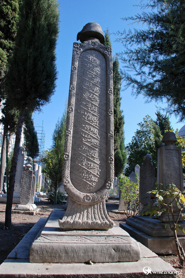 Stambuł. Cmentarz na terenie meczetu Sulejmana. - foto: wnieznane.pl Stambuł. Cmentarz na terenie meczetu Sulejmana. - foto: wnieznane.pl