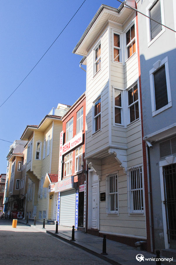 Mniej znane oblicze Stambułu. - foto: wnieznane.pl Mniej znane oblicze Stambułu. - foto: wnieznane.pl