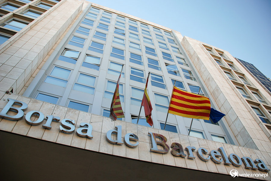 Barcelona. Budynek giełdy przy Passeig de Gracia. - foto: wnieznane.pl