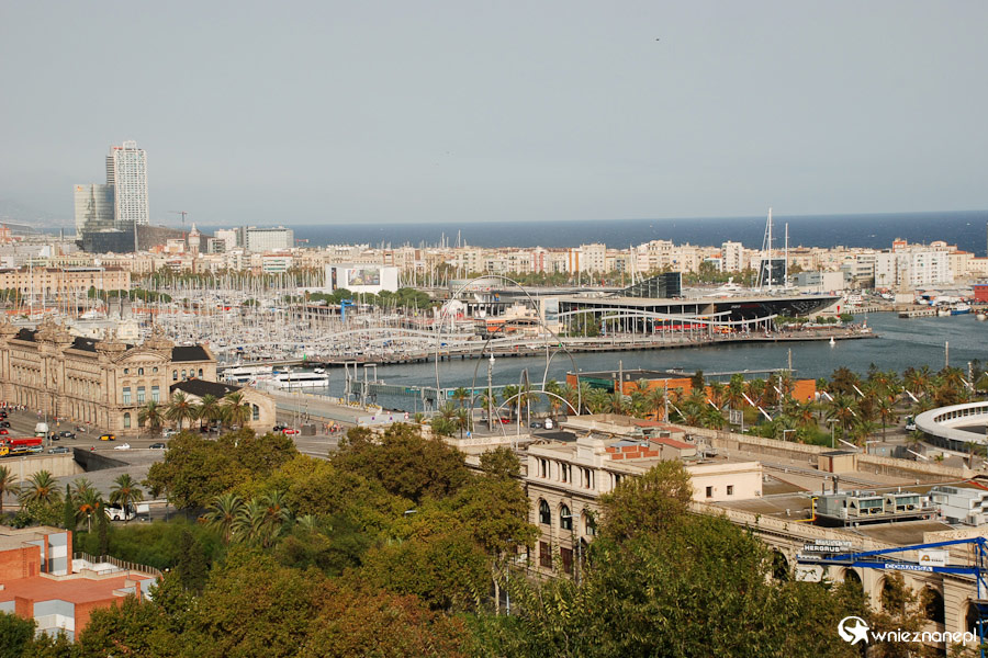 Barcelona. Rzut oka na nadmorską część miasta. - foto: wnieznane.pl Barcelona. Rzut oka na nadmorską część miasta. - foto: wnieznane.pl