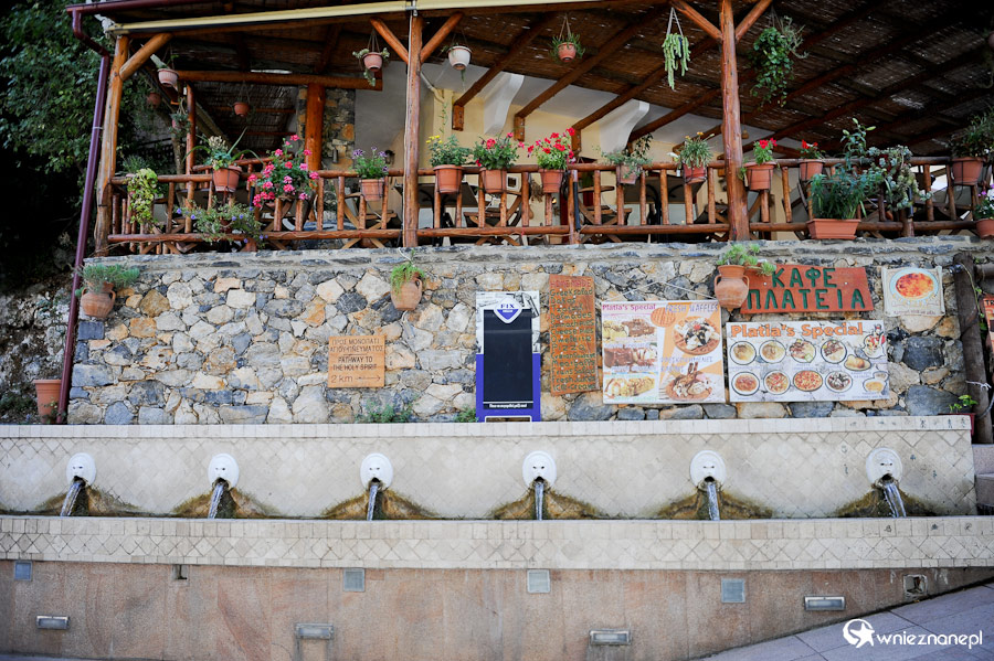 Wyspa Kreta. Wenecka fontanna w Spili. - foto: wnieznane.pl