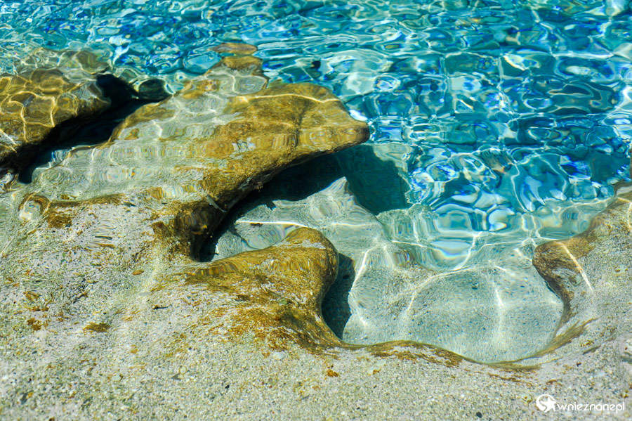 Wyspa Kreta. Krystaliczna woda w Matali. - foto: wnieznane.pl