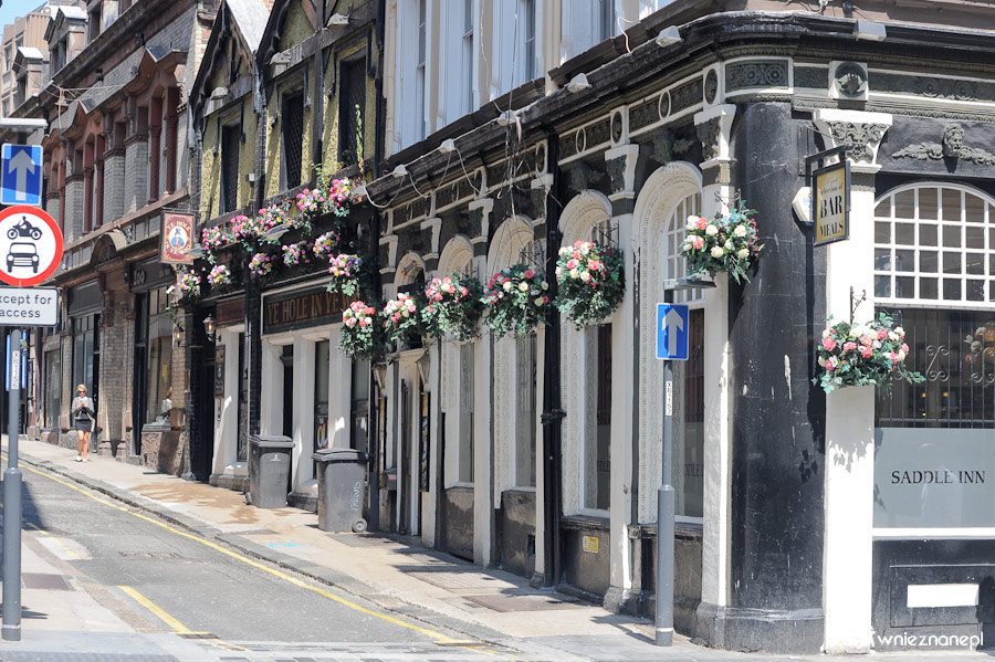 Liverpool. W centrum miasta. - foto: wnieznane.pl