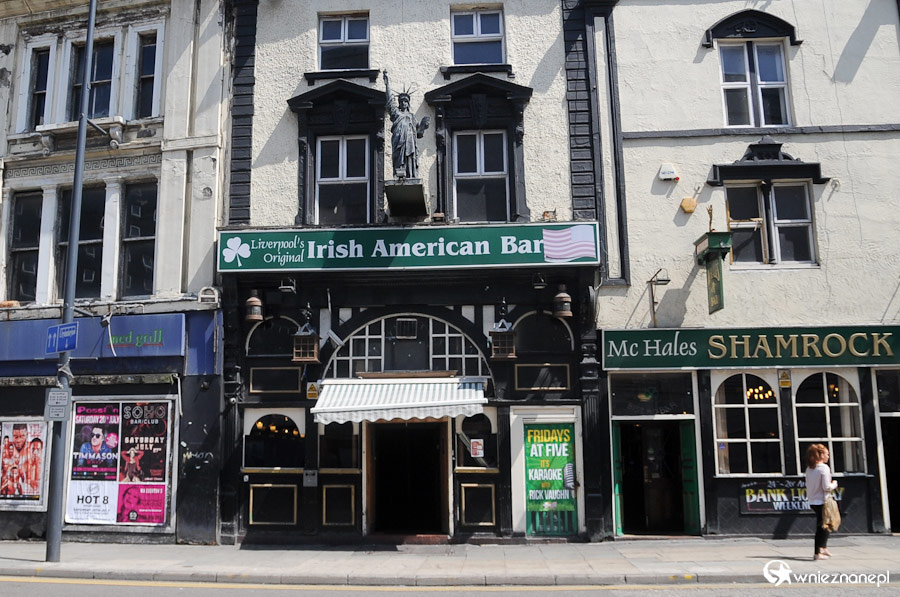 Liverpool. Jeden z wielu stylowych pubów. - foto: wnieznane.pl