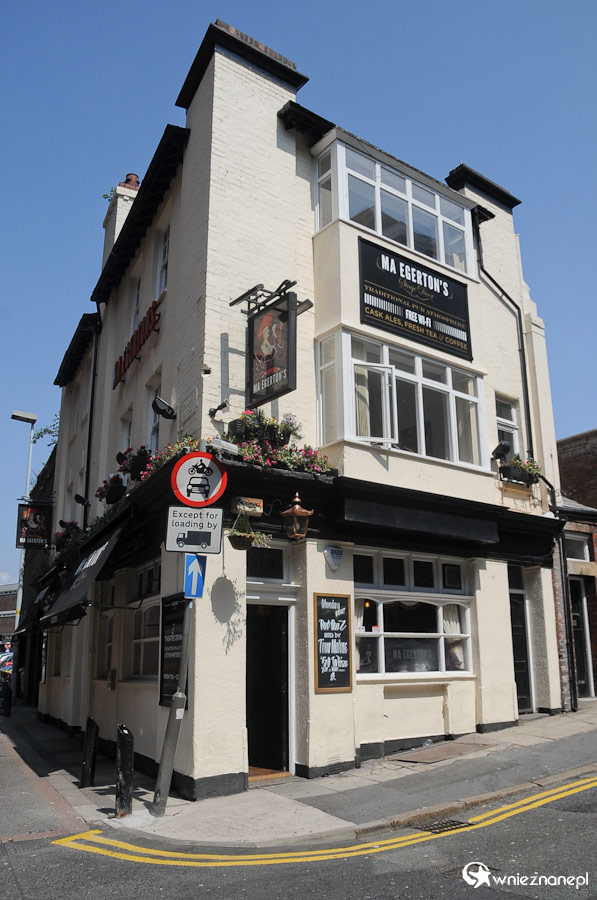 Liverpool. W centrum miasta.  - foto: wnieznane.pl