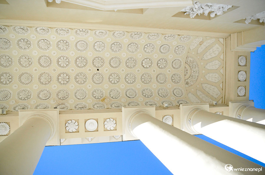 Wilno. Wejście do Archikatedry Bazyliki. - foto: wnieznane.pl