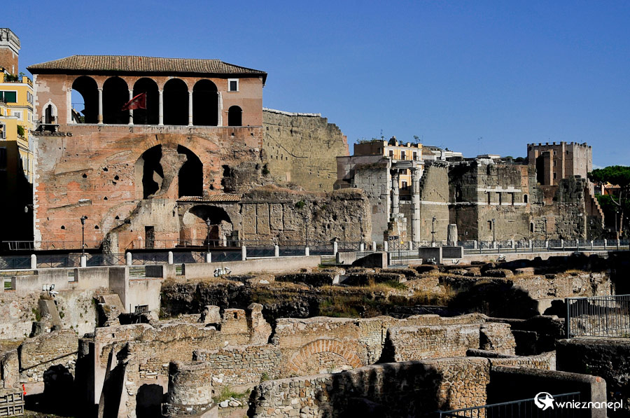 Rzym. Fora cesarskie. - foto: wnieznane.pl