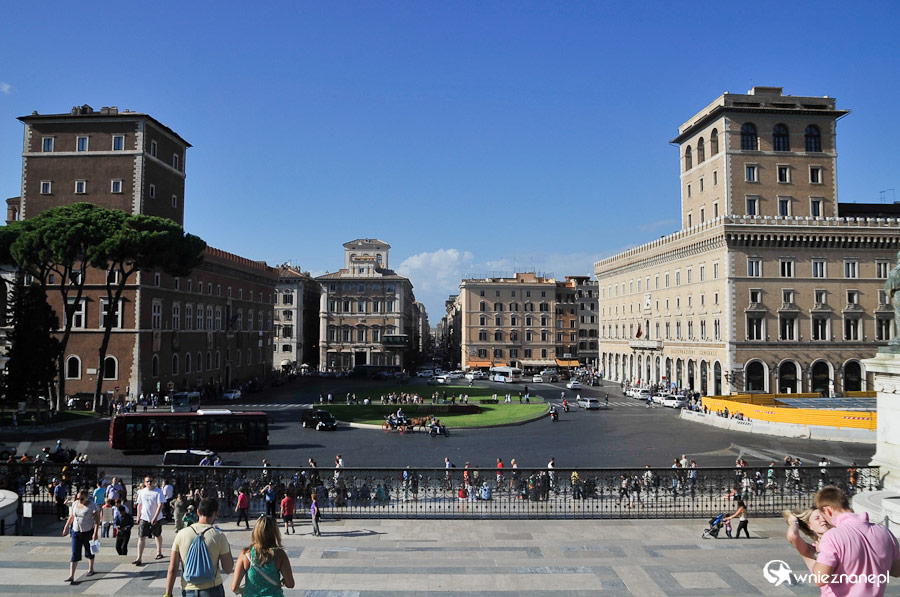 Rzym. Widok na Piazza Venezia.  - foto: wnieznane.pl