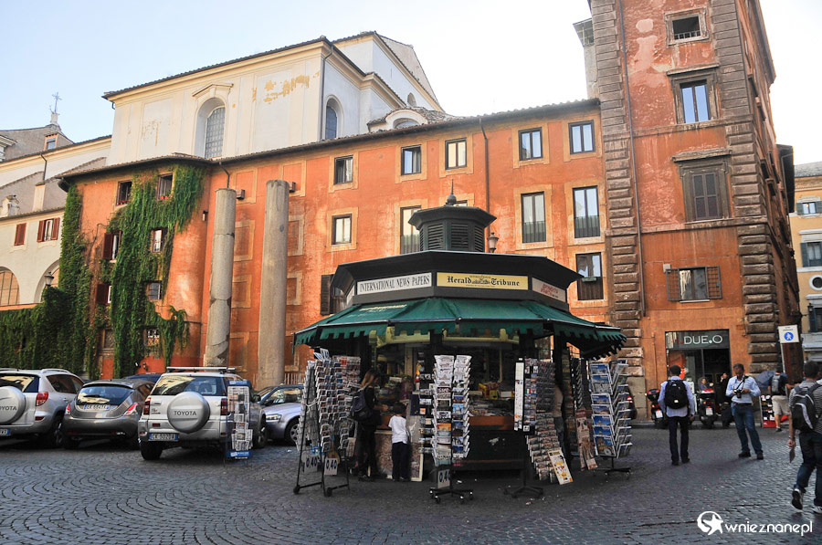 Rzym. Tuż obok Panteonu. - foto: wnieznane.pl