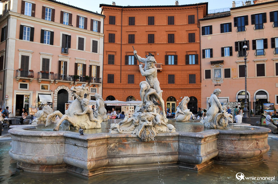 Rzym. Fontanna Neptuna na Piazza Navona. - foto: wnieznane.pl