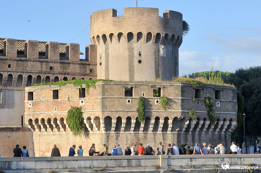Rzym. Zamek św. Anioła. - foto: wnieznane.pl