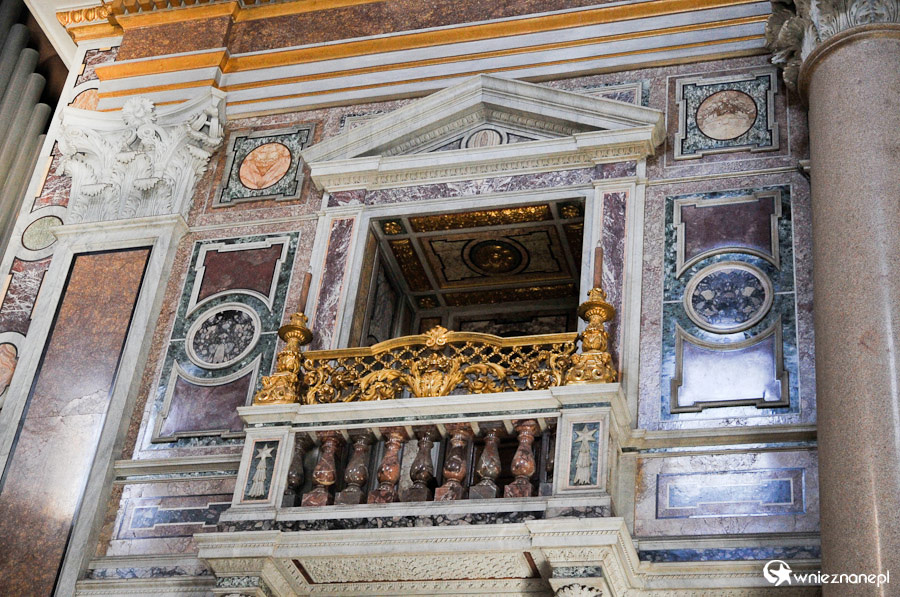 Rzym. Wnętrze Bazyliki św. Jana na Lateranie. - foto: wnieznane.pl