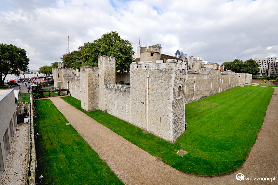 Londyn. Forteca Tower of London.  - foto: wnieznane.pl