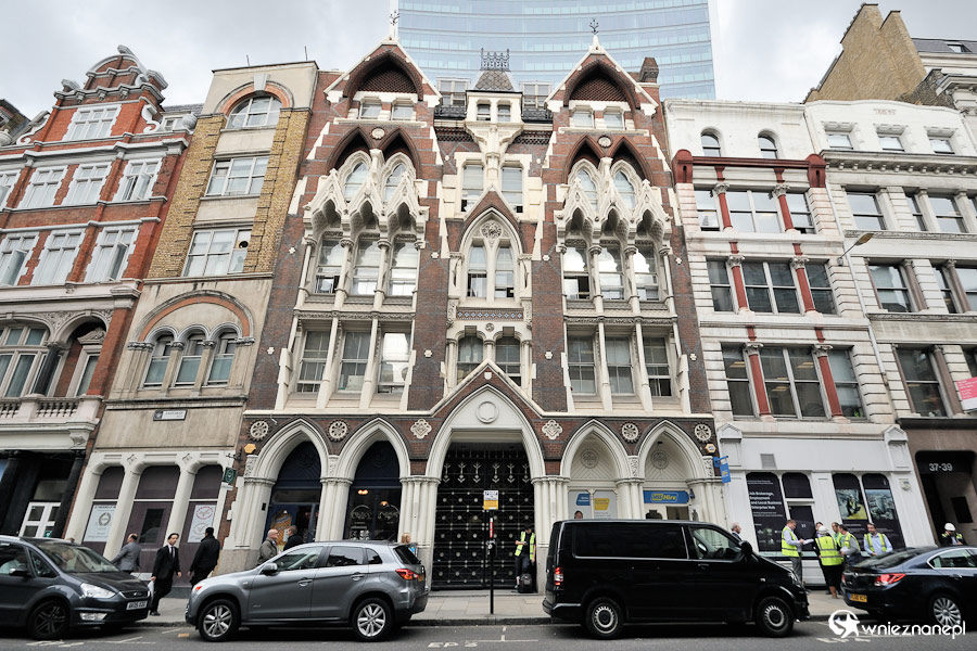 Londyn. Zdobione kamienice w City of London. - foto: wnieznane.pl