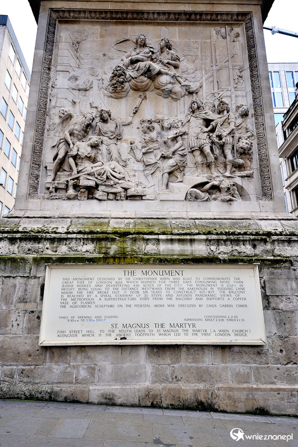 Londyn. The Monument - tablica informacyjna. - foto: wnieznane.pl Londyn. The Monument - tablica informacyjna. - foto: wnieznane.pl