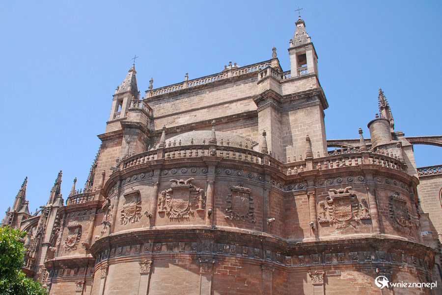 Sewilla. Fasada Katedry de Santa Maria. - foto: wnieznane.pl Sewilla. Fasada Katedry de Santa Maria. - foto: wnieznane.pl