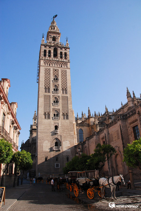 Sewilla. Początki Giraldy sięgają XII wieku. - foto: wnieznane.pl