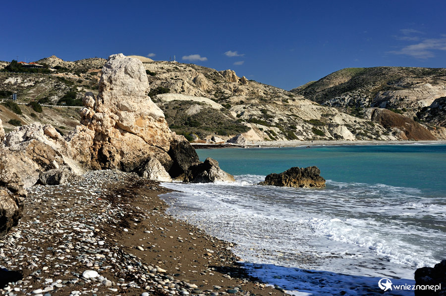 Cypr zimą. Pusta plaża Petra tou Romiou. - foto: wnieznane.pl