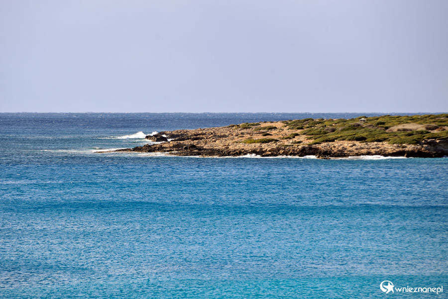 Cypr zimą. Zatoka Coral Bay. - foto: wnieznane.pl