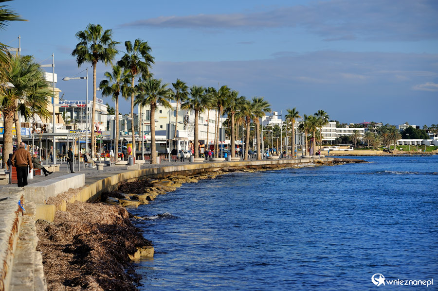 Cypr zimą. Promenada w Pafos. - foto: wnieznane.pl