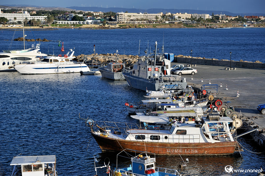 Cypr zimą. Port w Pafos. - foto: wnieznane.pl