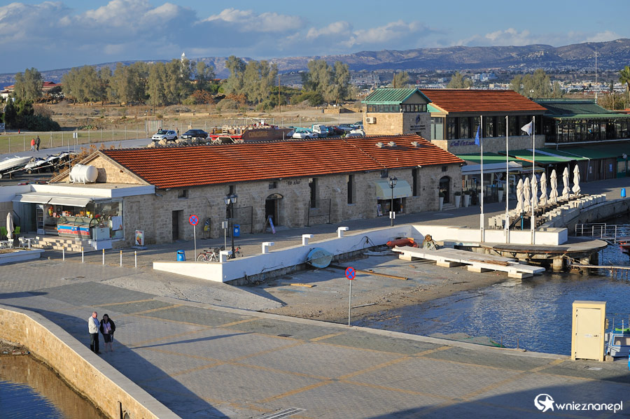 Cypr zimą. Port w Pafos. - foto: wnieznane.pl