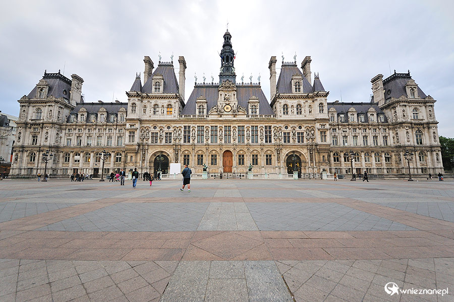 Paryż. Hotel de Ville, czyli miejski ratusz. - foto: wnieznane.pl