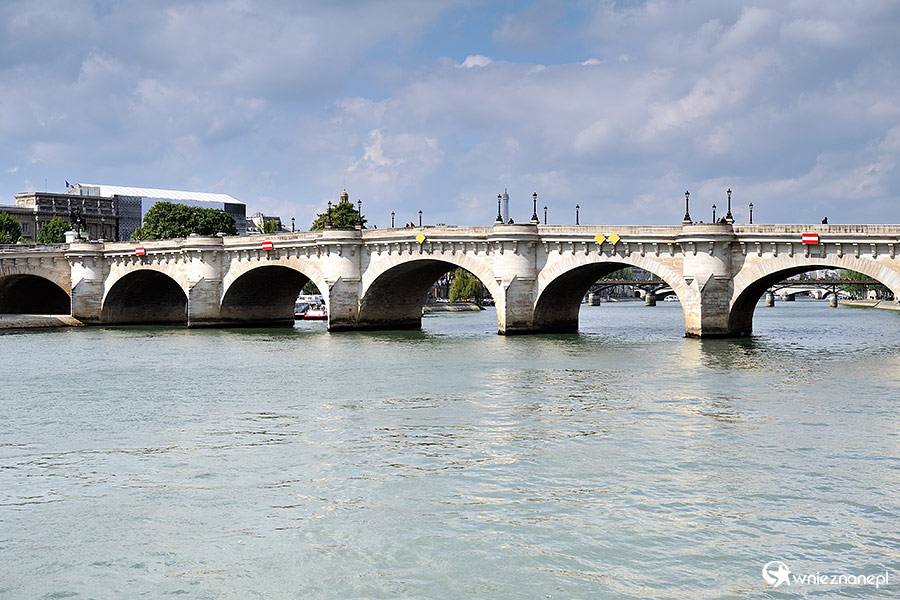 Paryż. Najstarszy most w Paryżu - Pont Neuf. - foto: wnieznane.pl