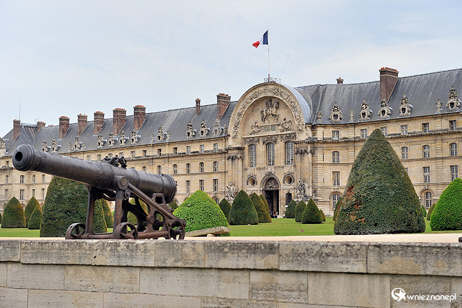 Paryż. Pałac Les Invalides.  - foto: wnieznane.pl