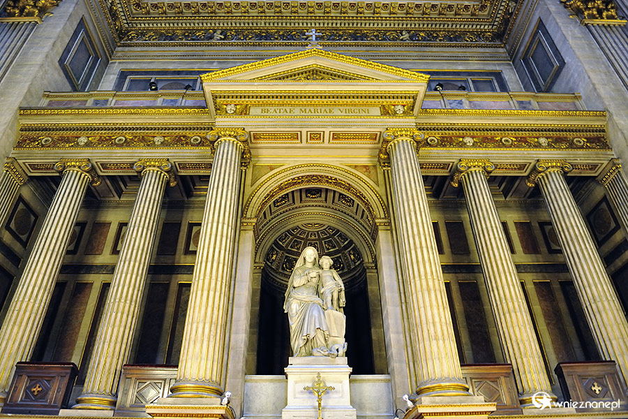 Paryż. Wnętrze kościoła La Madeleine. - foto: wnieznane.pl