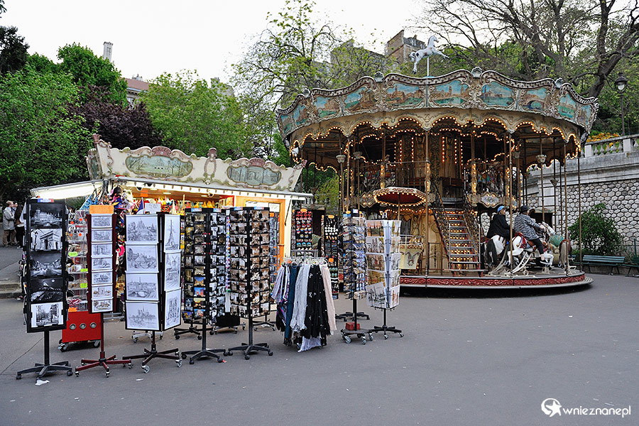 Paryż. Karuzela w Montmartre. - foto: wnieznane.pl Paryż. Karuzela w Montmartre. - foto: wnieznane.pl