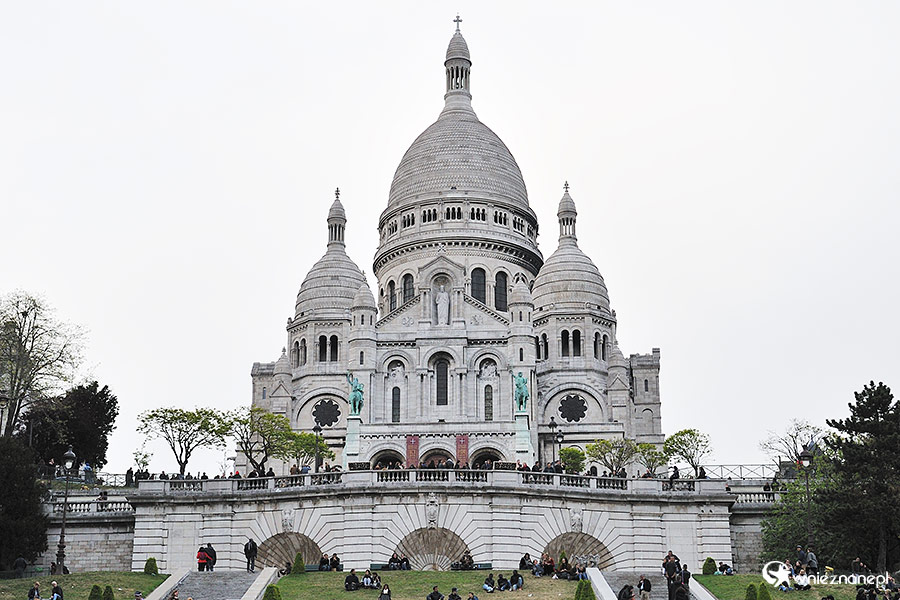 Paryż. Efektowna Bazylika Sacre-Coeur. - foto: wnieznane.pl
